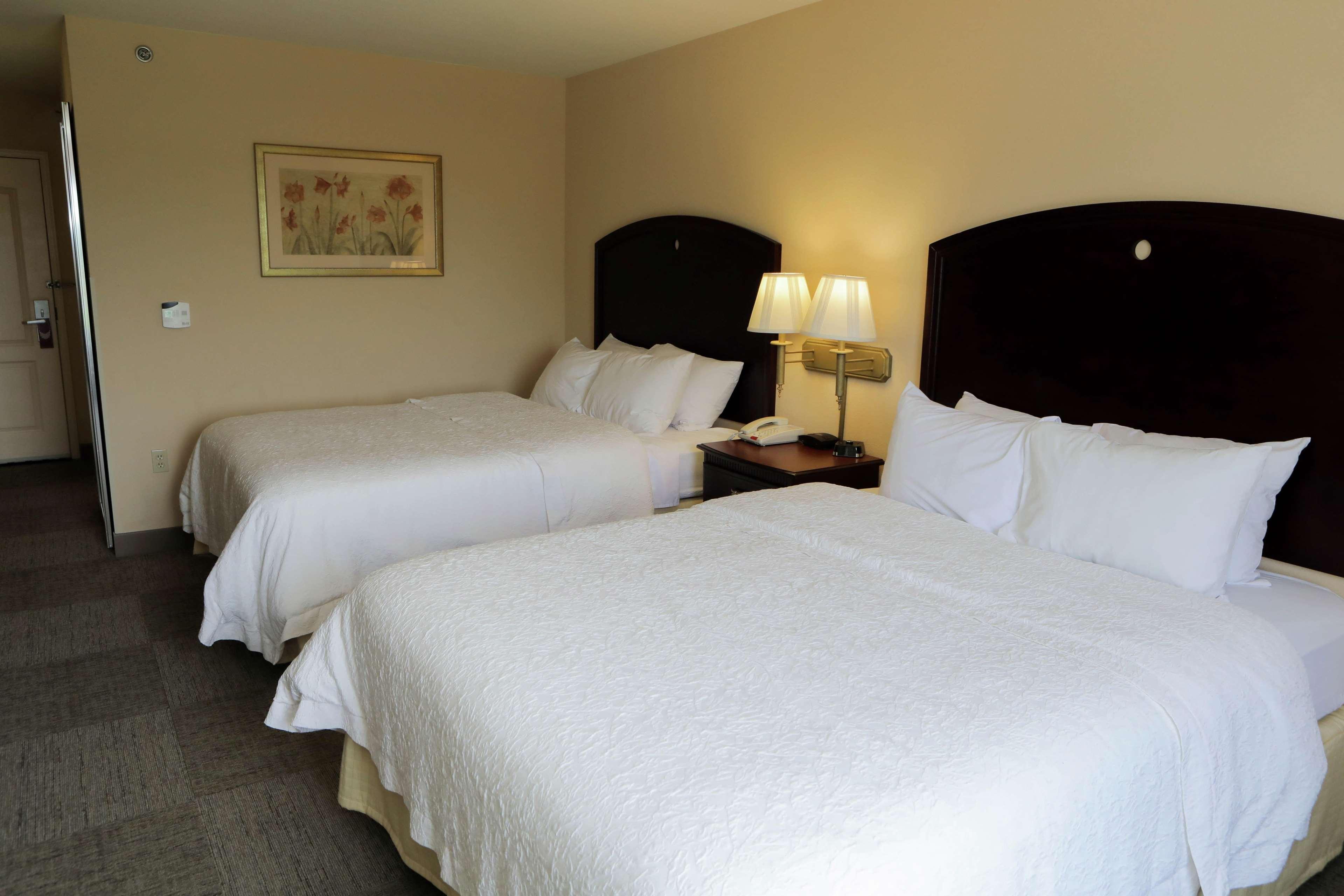 Hampton Inn By Hilton Clinton Экстерьер фото