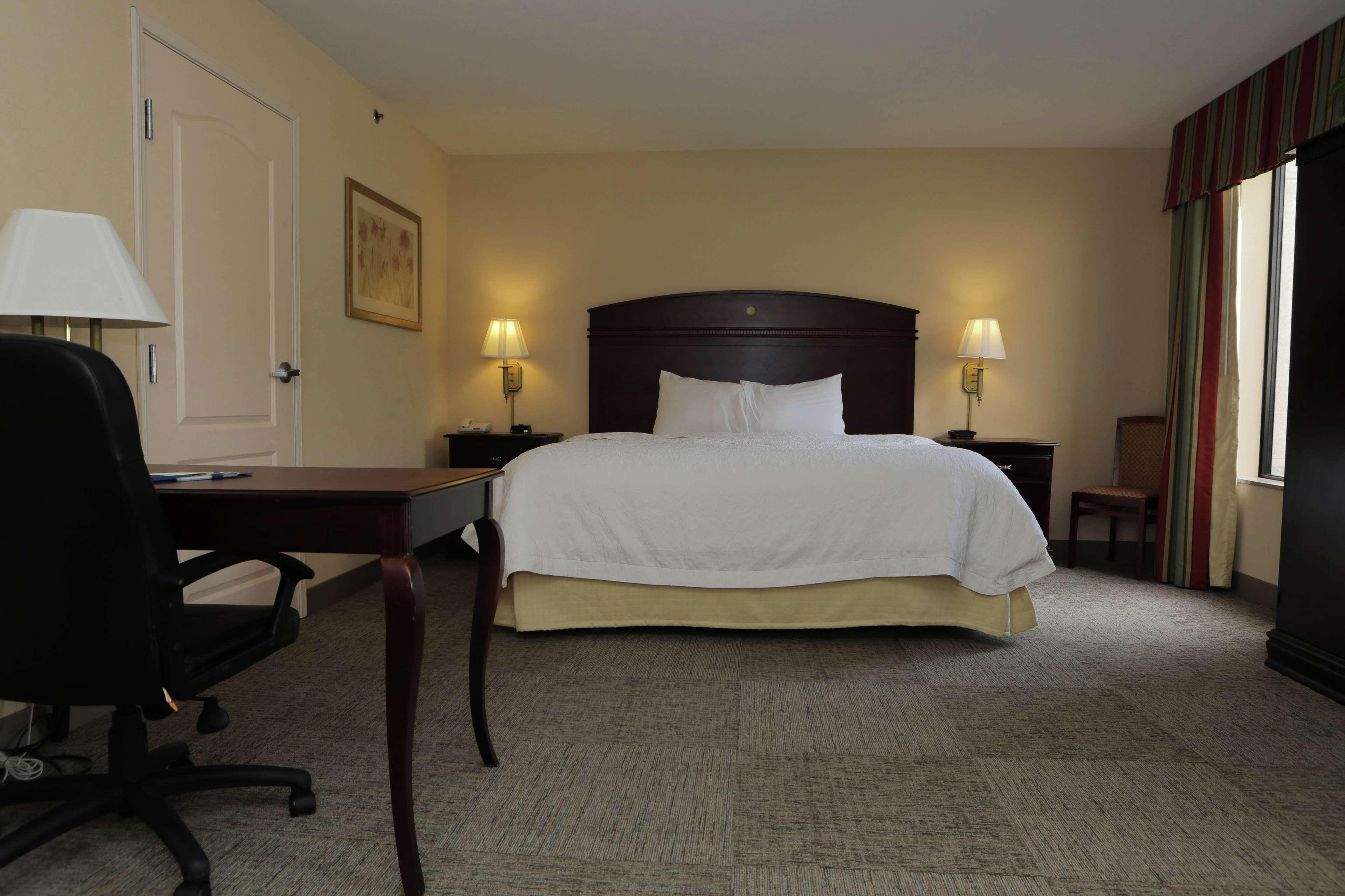 Hampton Inn By Hilton Clinton Экстерьер фото