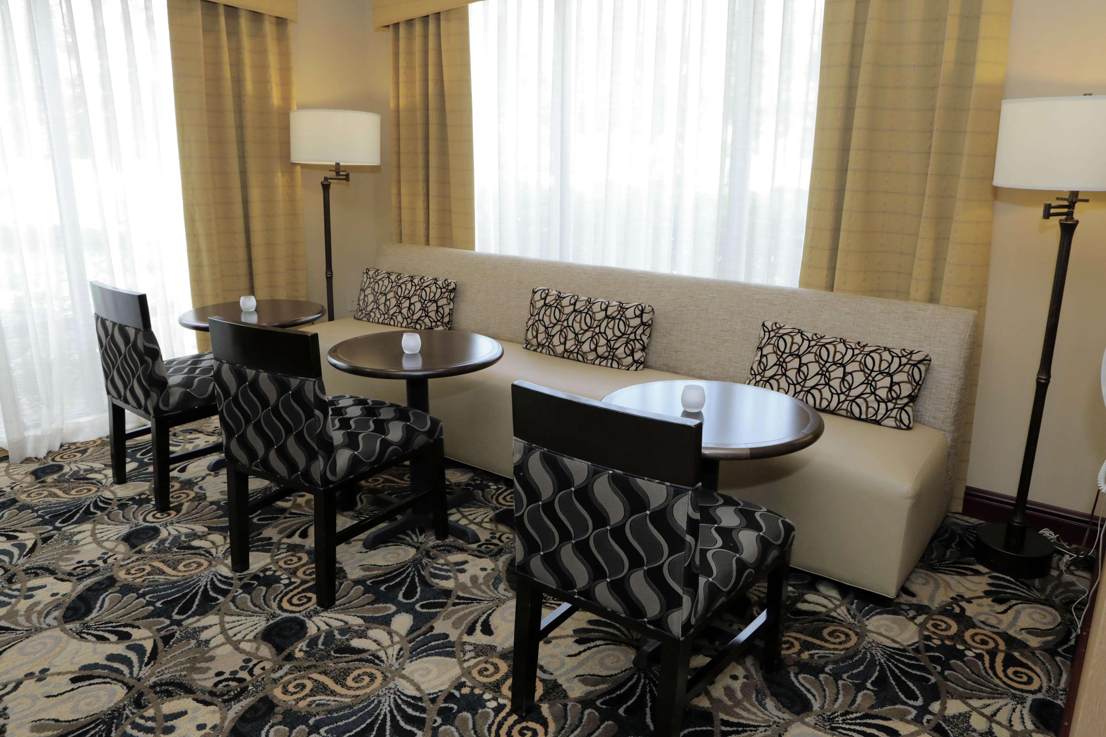 Hampton Inn By Hilton Clinton Экстерьер фото