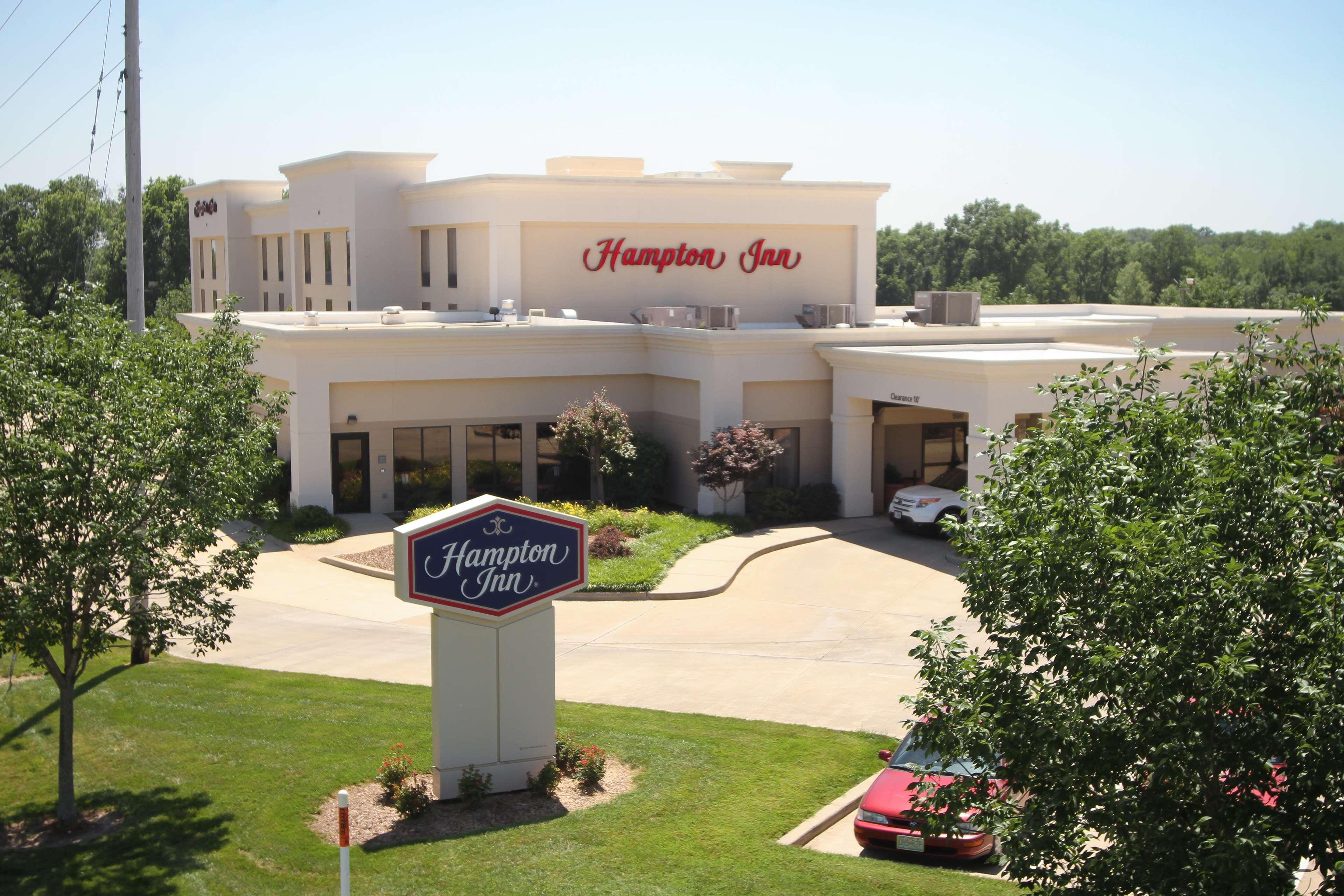 Hampton Inn By Hilton Clinton Экстерьер фото
