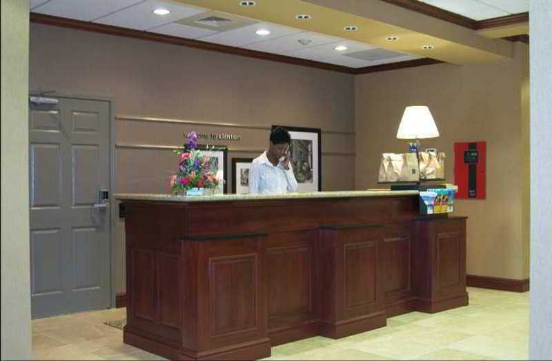 Hampton Inn By Hilton Clinton Интерьер фото